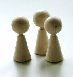 3 Figurines en hêtre, 5cm